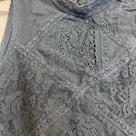Elegant Lace Women's Top in Dark grey - Picture 4 of 7